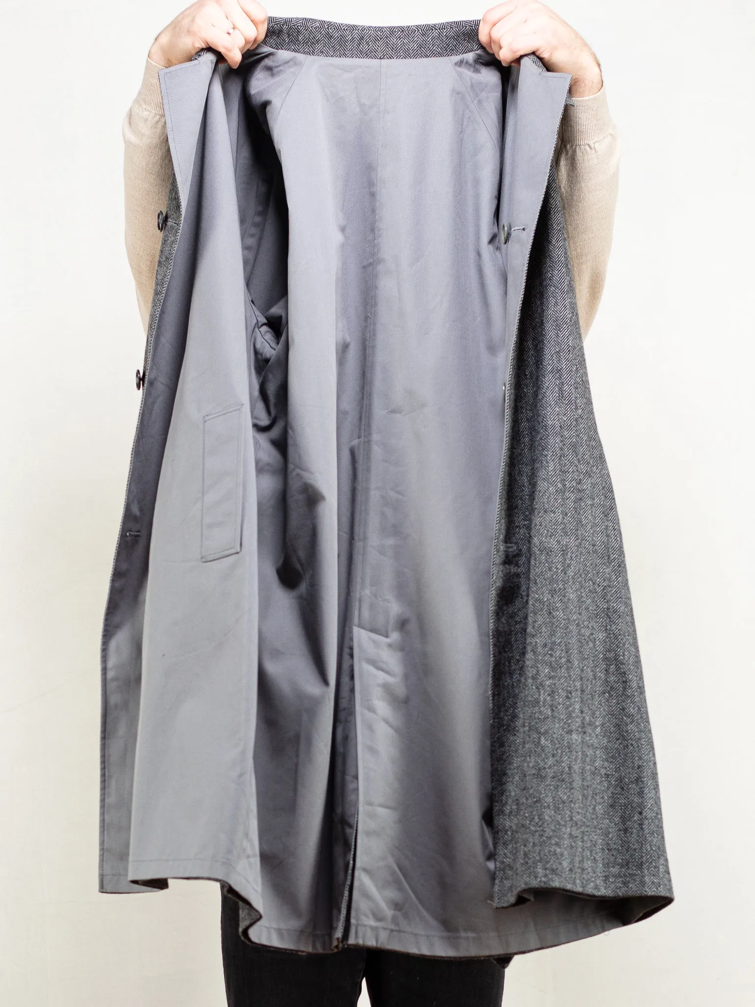 Vintage 80's Men Wool Blend Coat in Grey